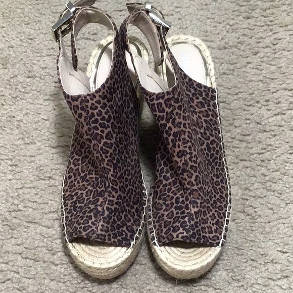 Kenneth Cole Olivia Wedges - Picture 2 of 8